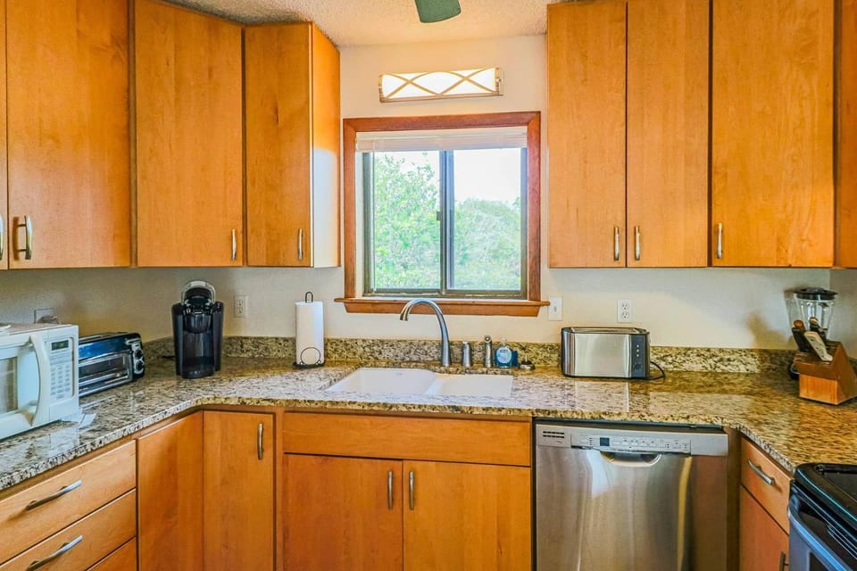 Sandy Drawers - Duck, Tuckahoe, 250 Yards to Beach, Pool, Hot Tub, Community Pool, Tennis House in Duck