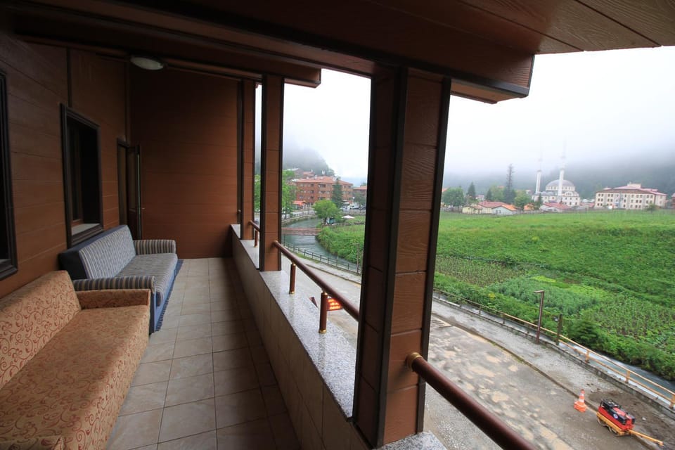 Balcony/Terrace, Garden view