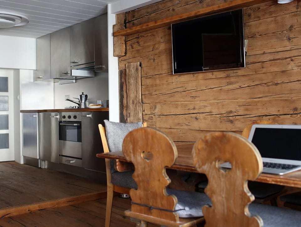 TV and multimedia, Kitchen or kitchenette, Living room, Dining area, Street view