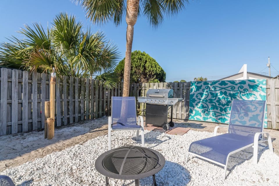 Villa Serenity, Pet Friendly House in Lower Grand Lagoon