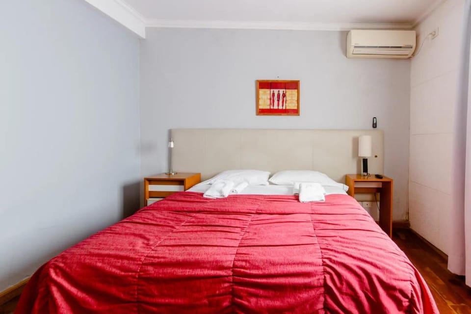 Bed, Photo of the whole room, Bedroom, air conditioner