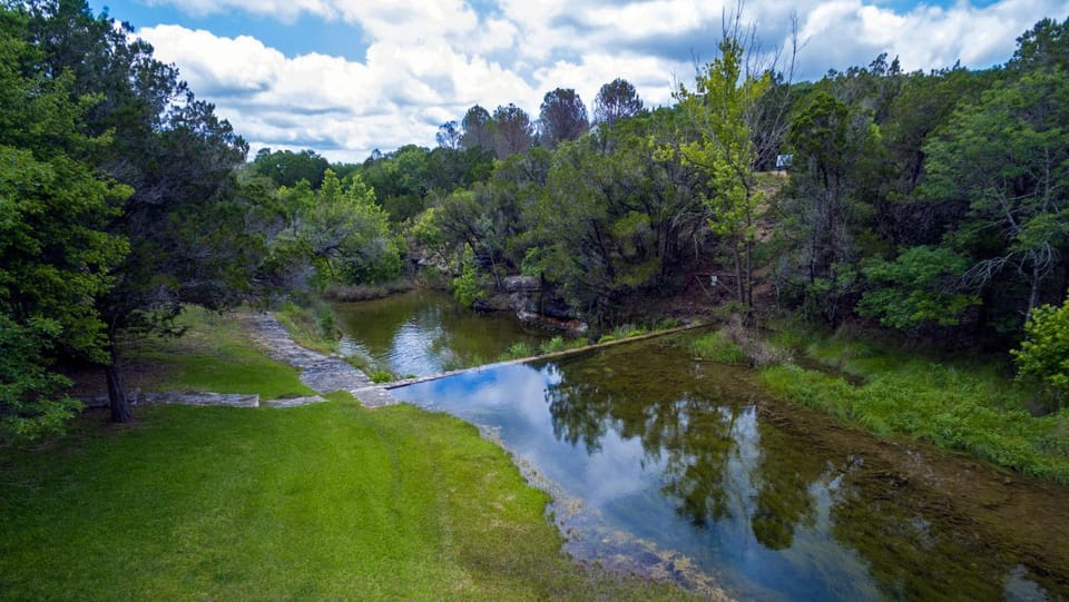 Clearwater Log Home House in Wimberley