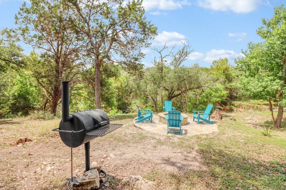 Falls Log Home House in Wimberley
