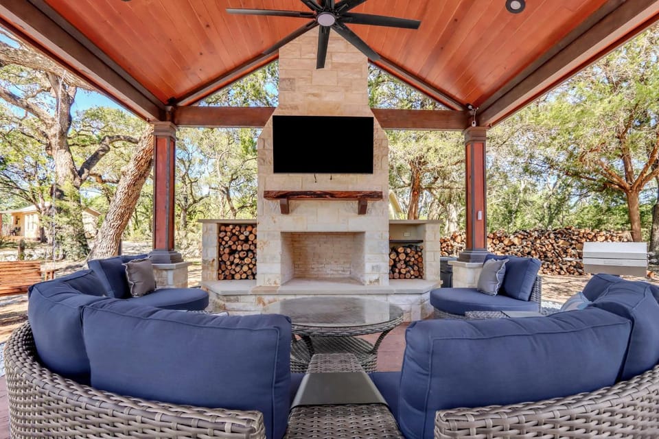 Cabins at Flite Acres - Morning Dove Cabin in Wimberley