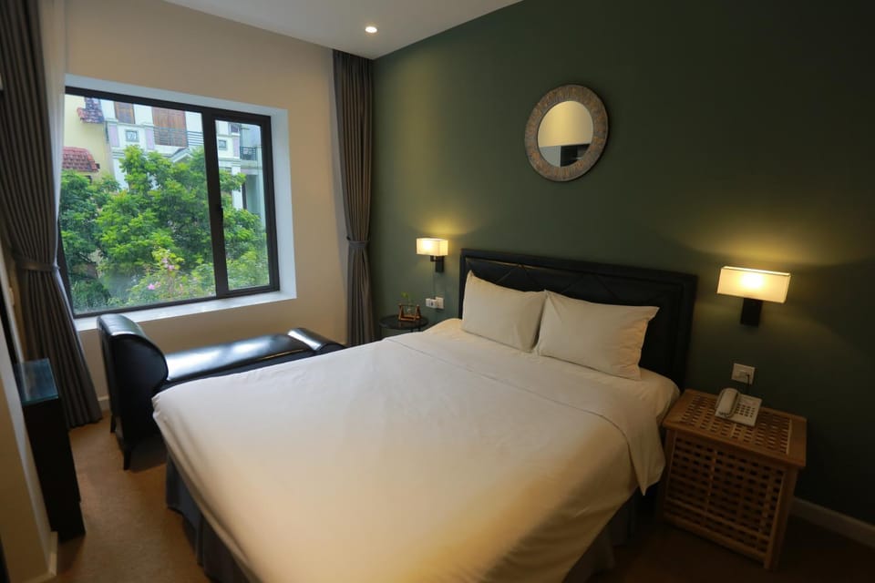 Bed, Street view
