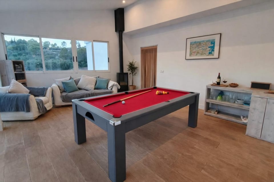 Wonderful Villa, Heated Pool, Near Beautiful Xàtiva Town Villa in Valencian Community