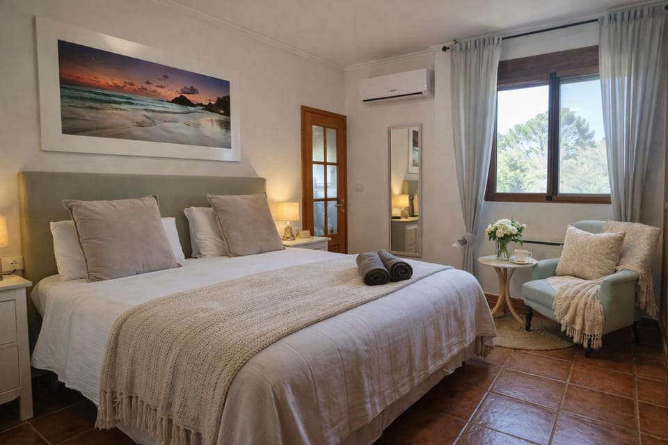 Wonderful Villa, Heated Pool, Near Beautiful Xàtiva Town Villa in Valencian Community