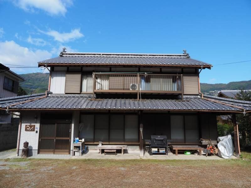 四国旅行のHUB拠点 古民家ゲストハウス heso camp Bed and Breakfast in Japan