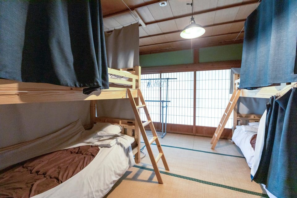 Bedroom, group of guests