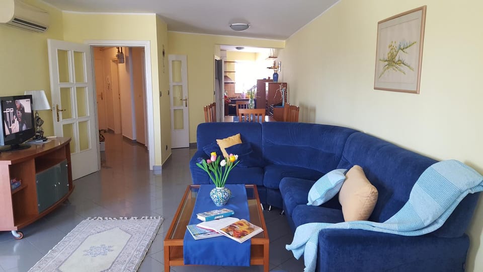 Blue Gortanova Bay Apartment in Pula