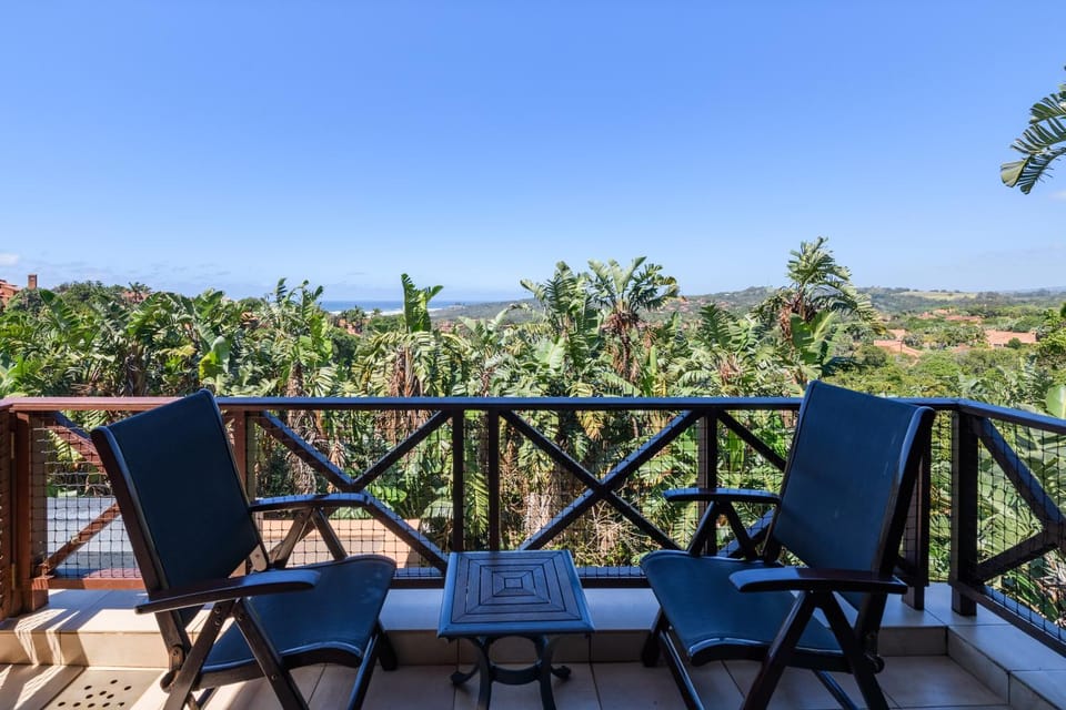 Natural landscape, View (from property/room), Balcony/Terrace, Seating area, Bedroom