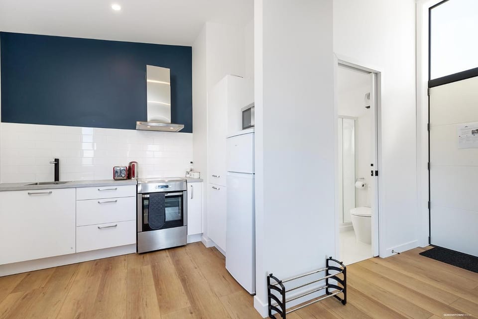 Brand New One Bedroom Apartment Apartment in Queenstown