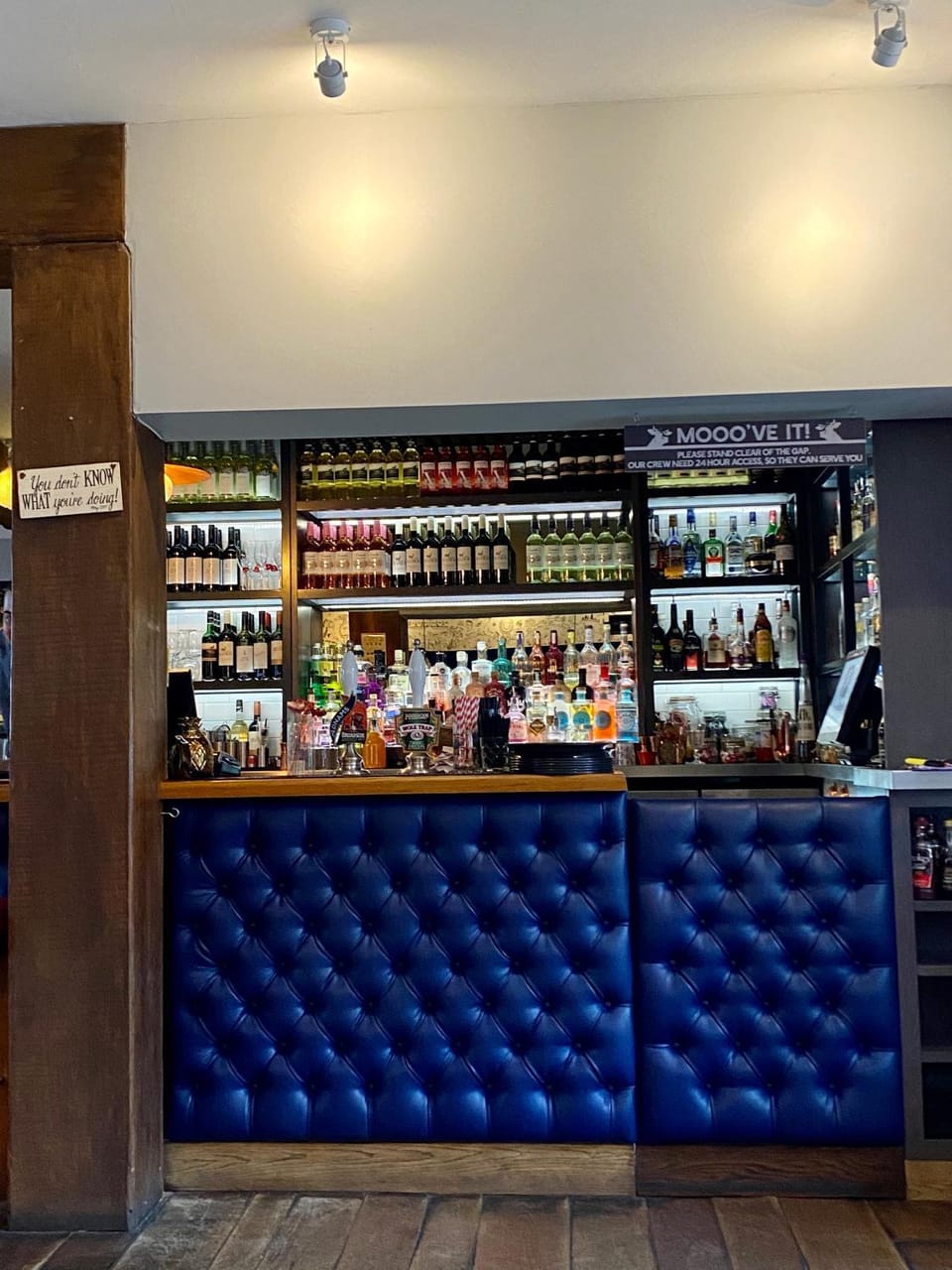 Lounge or bar, Drinks