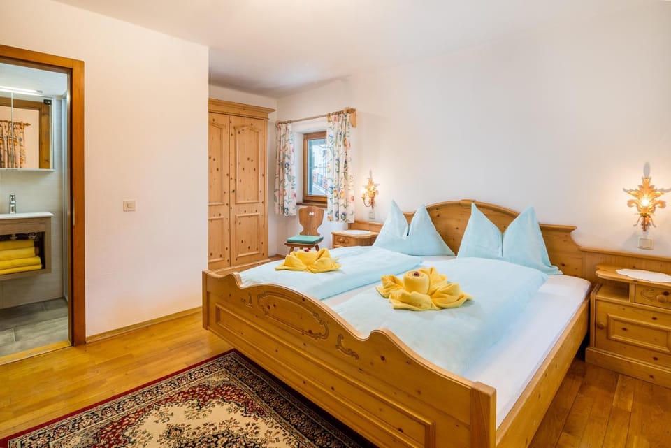 Bed, Photo of the whole room, Bedroom, towels, wardrobe