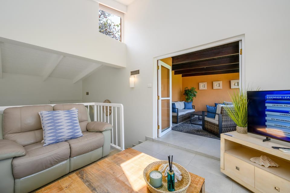 Living room, Seating area, Garden view