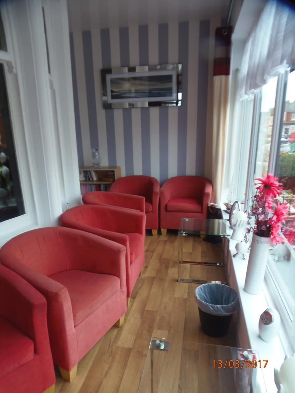 Communal lounge/ TV room, Lunch, Alcoholic drinks, Non alcoholic drinks