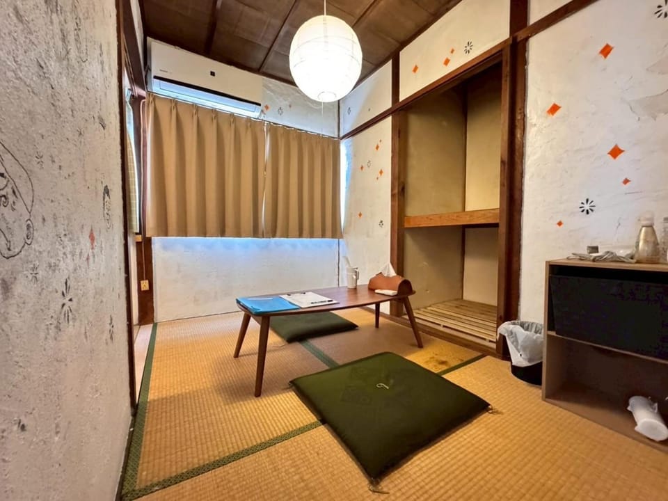 ura Yadokari House Bed and Breakfast in Japan