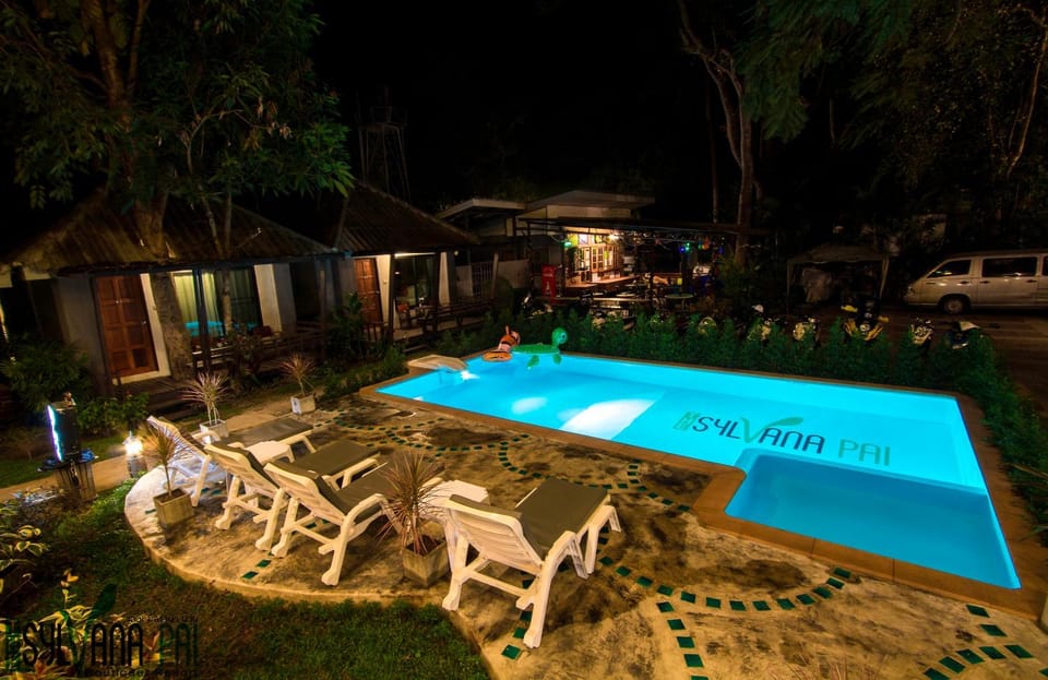 Swimming pool, Swimming pool