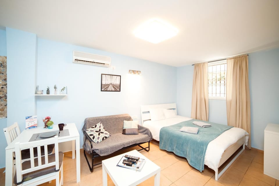 Cozy Studio "De Shalit" Apartment in Herzliya