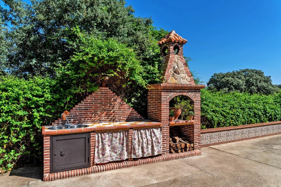 BBQ facilities, Garden