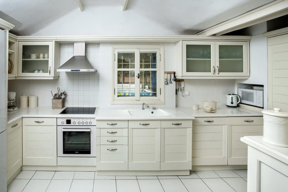 Property building, Kitchen or kitchenette