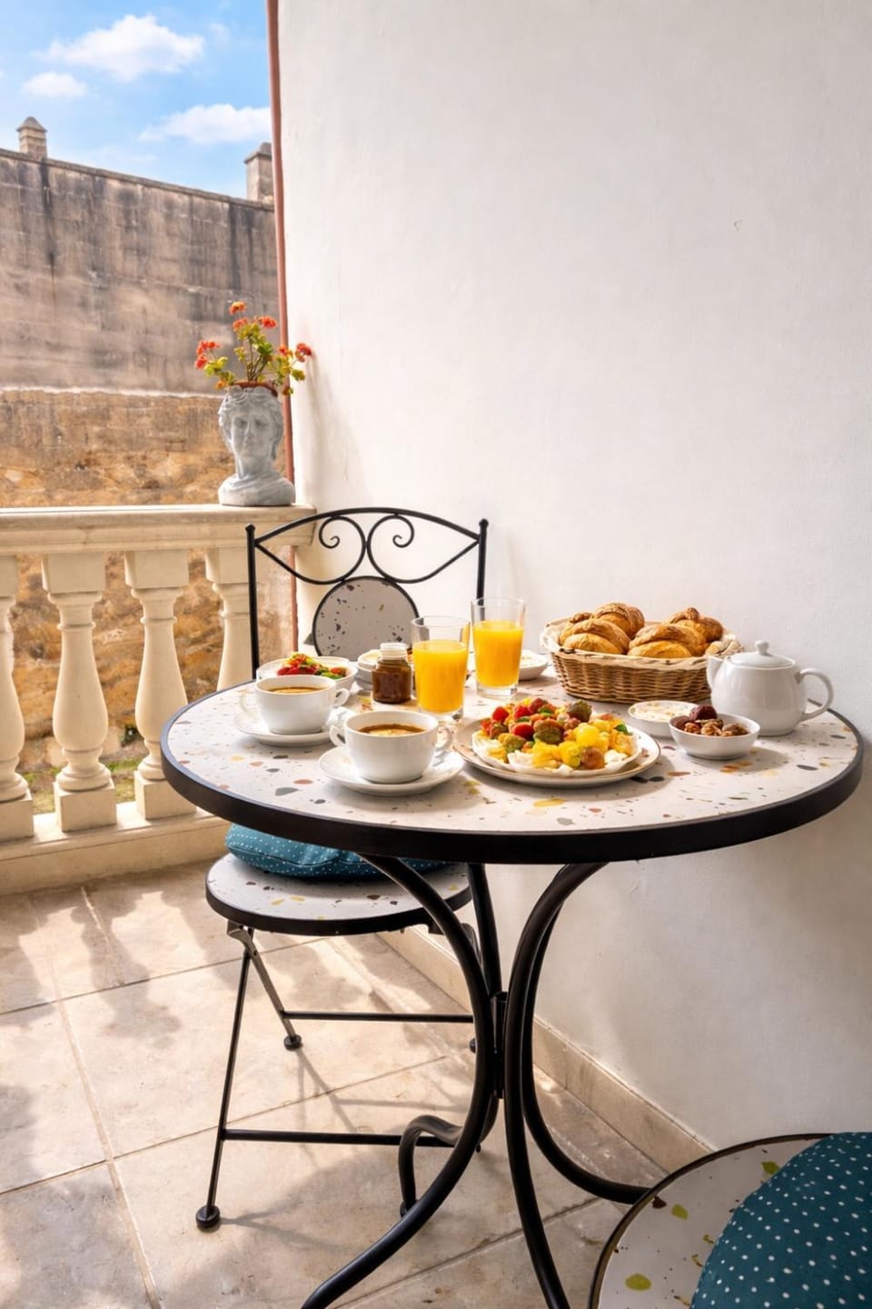 Patio, Balcony/Terrace, Food, Breakfast, Continental breakfast, Drinks