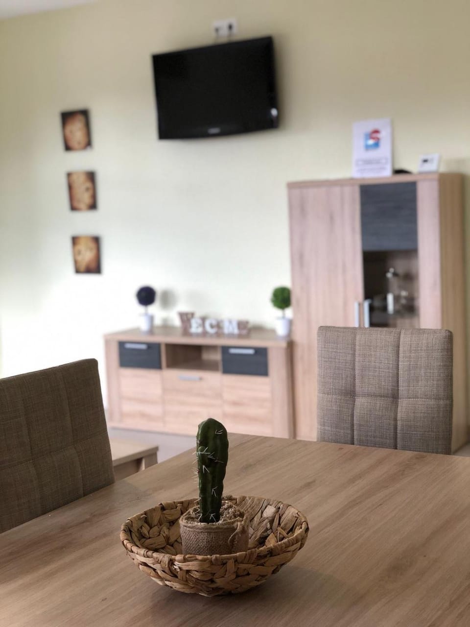 Communal lounge/ TV room