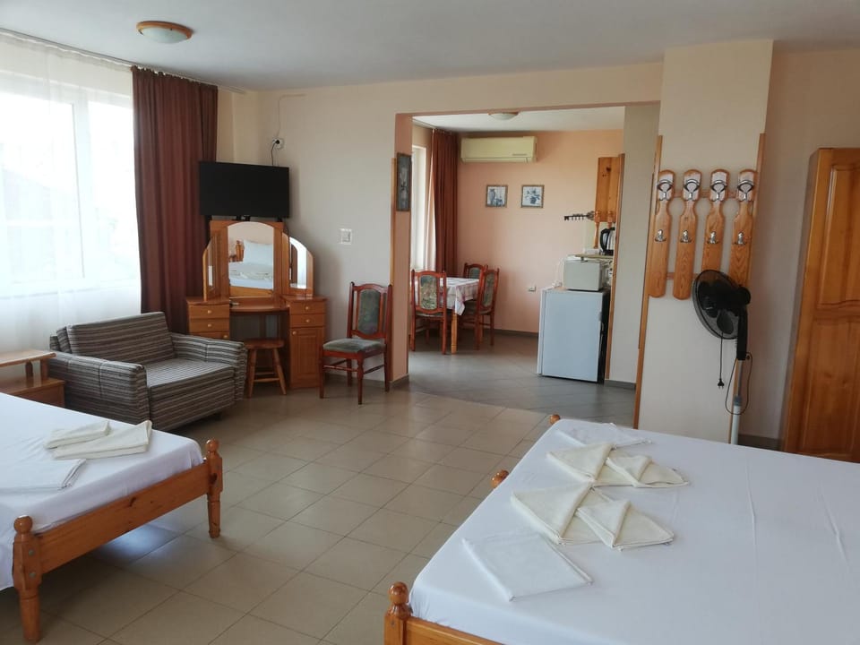 Къща за гости Каракачанов Bed and Breakfast in Sozopol