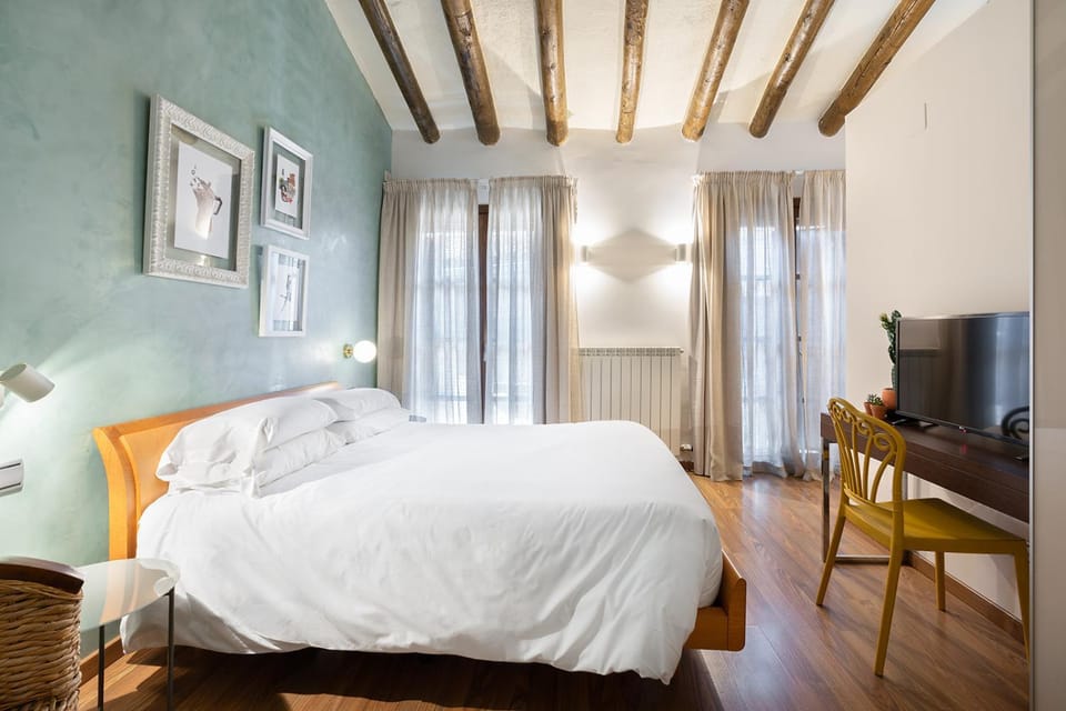 Hostal Pichorradicas Bed and Breakfast in Tudela