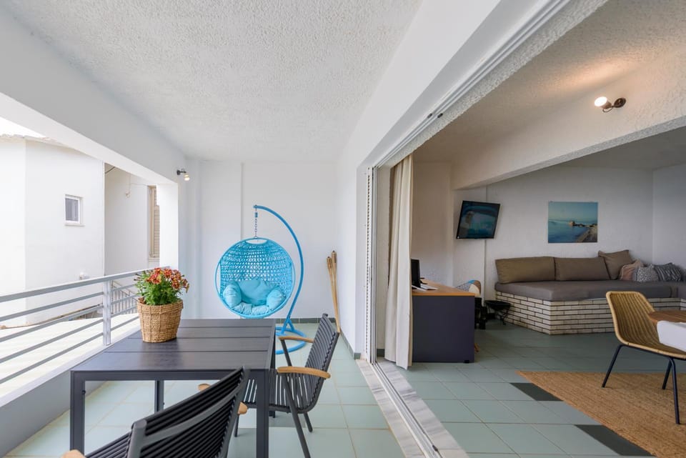 Agali 1 Mesonet In Front Of The Sea Apartment in Messenia