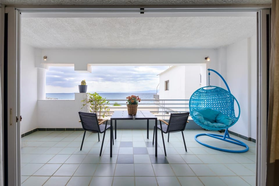Agali 1 Mesonet In Front Of The Sea Apartment in Messenia