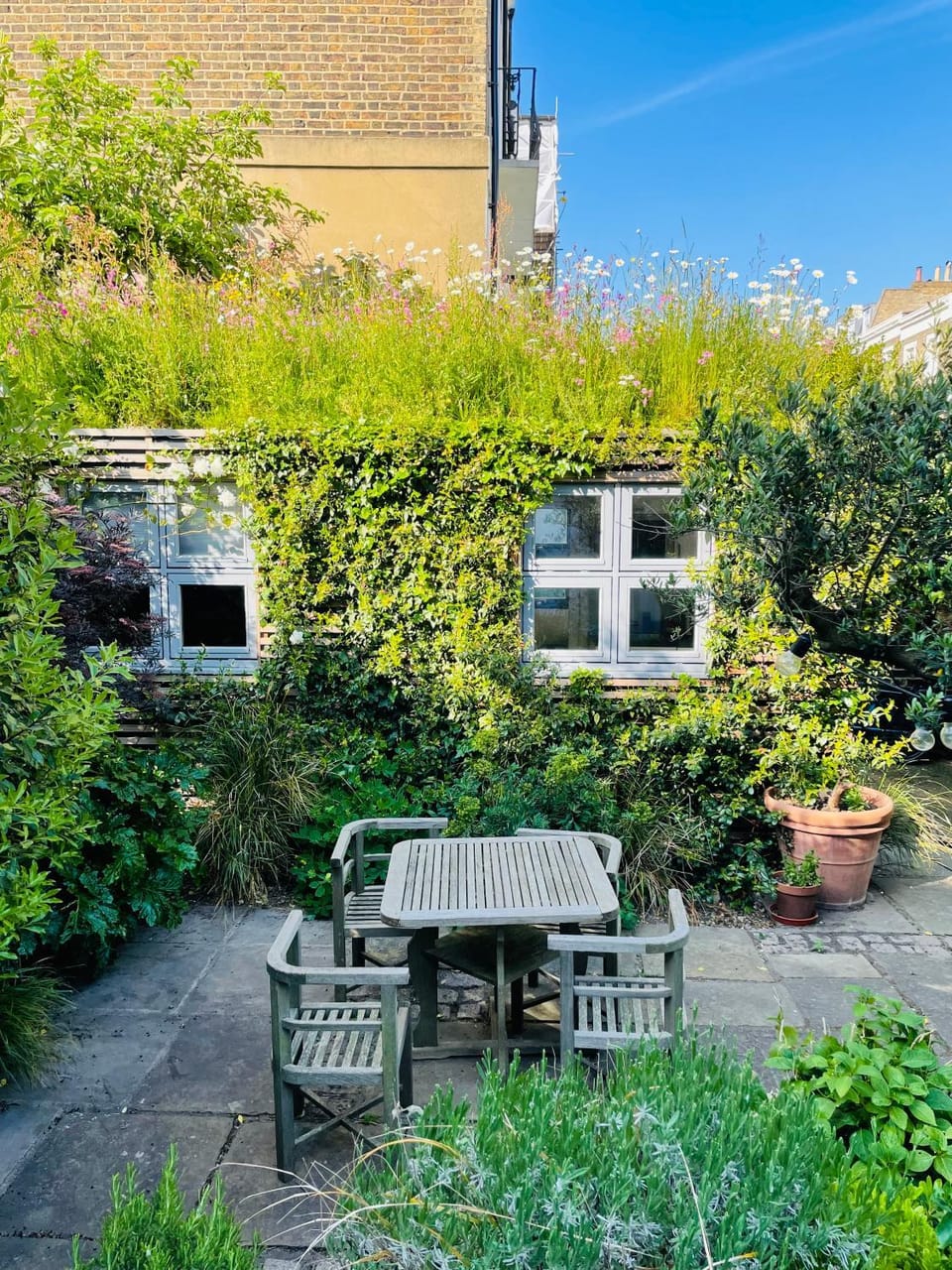 Camden Town Garden Cabin Cabin in London Borough of Islington