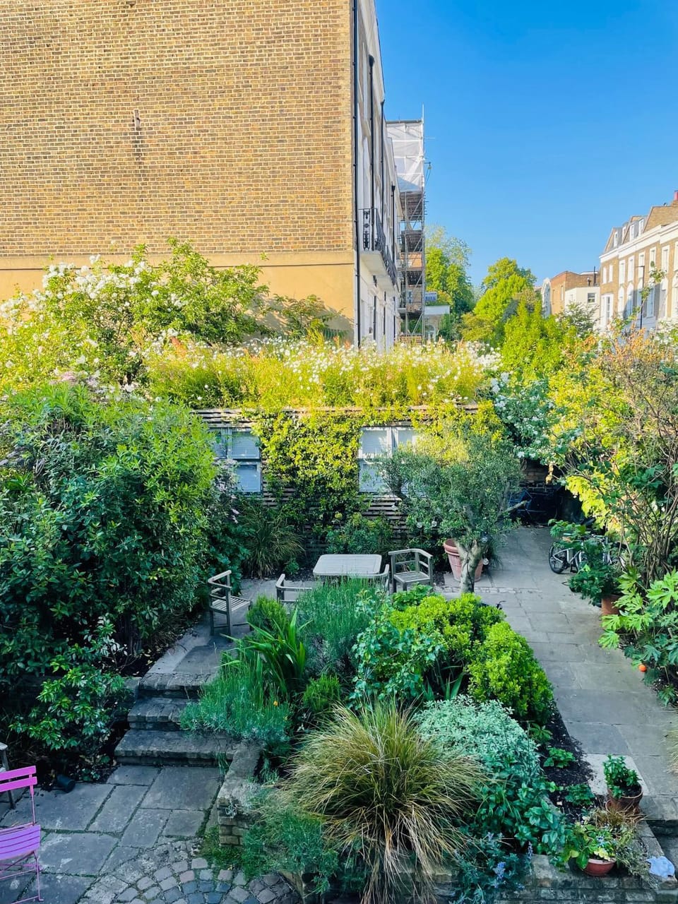 Camden Town Garden Cabin Cabin in London Borough of Islington