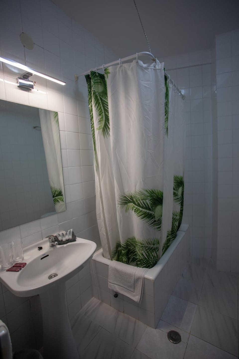 Hostal Residencia Avenida Bed and Breakfast in Cuenca