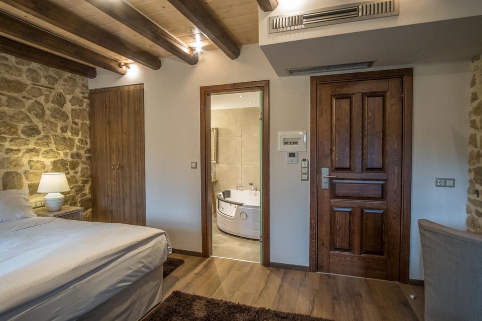 Hotel Arhontiko Vourloka Hotel in Peloponnese, Western Greece and the Ionian