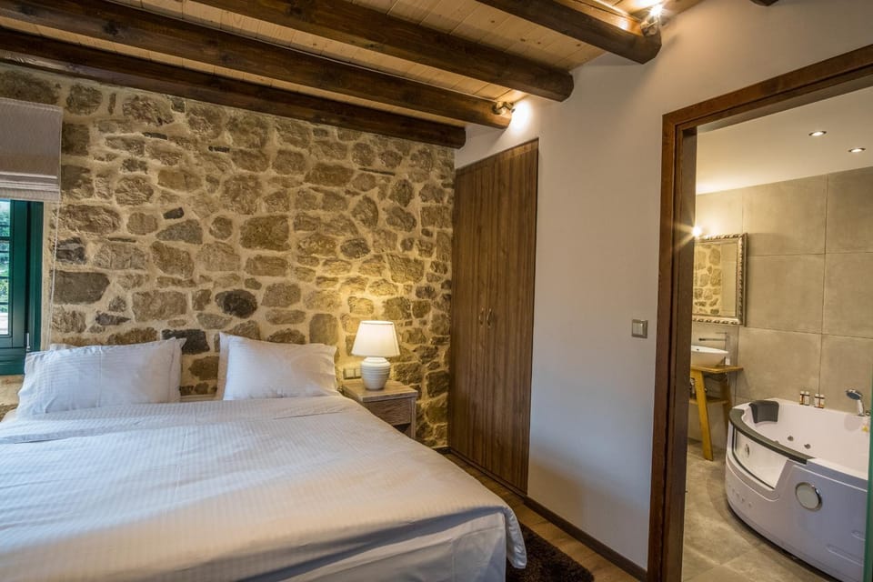 Hotel Arhontiko Vourloka Hotel in Peloponnese, Western Greece and the Ionian
