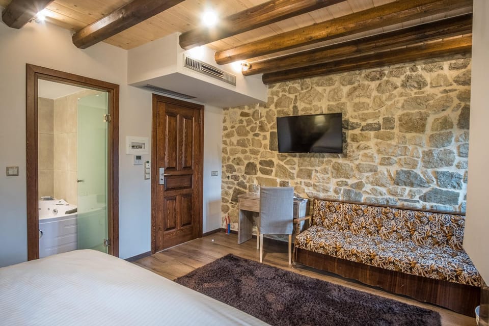 Hotel Arhontiko Vourloka Hotel in Peloponnese, Western Greece and the Ionian