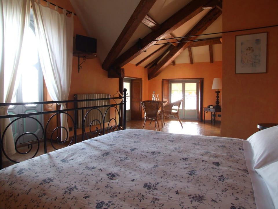 Day, Photo of the whole room