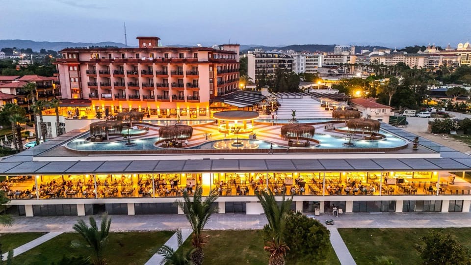 Property building, Restaurant/places to eat