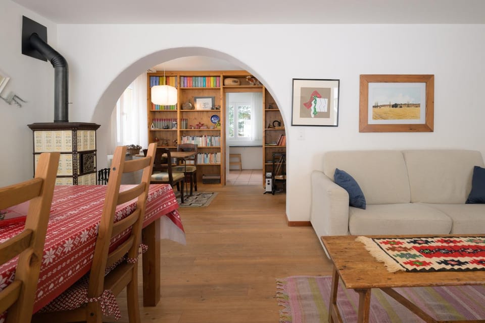 Chesa Gulas - La Punt-Chamues-ch Apartment in Samedan
