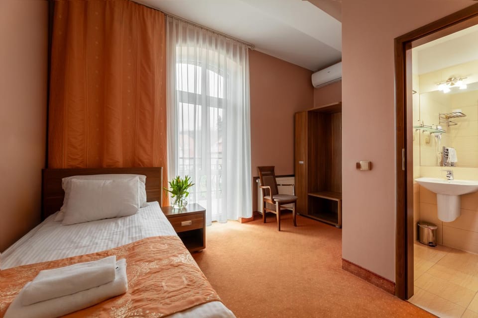 Bathroom, Parking, elevator, air conditioner, air conditioner