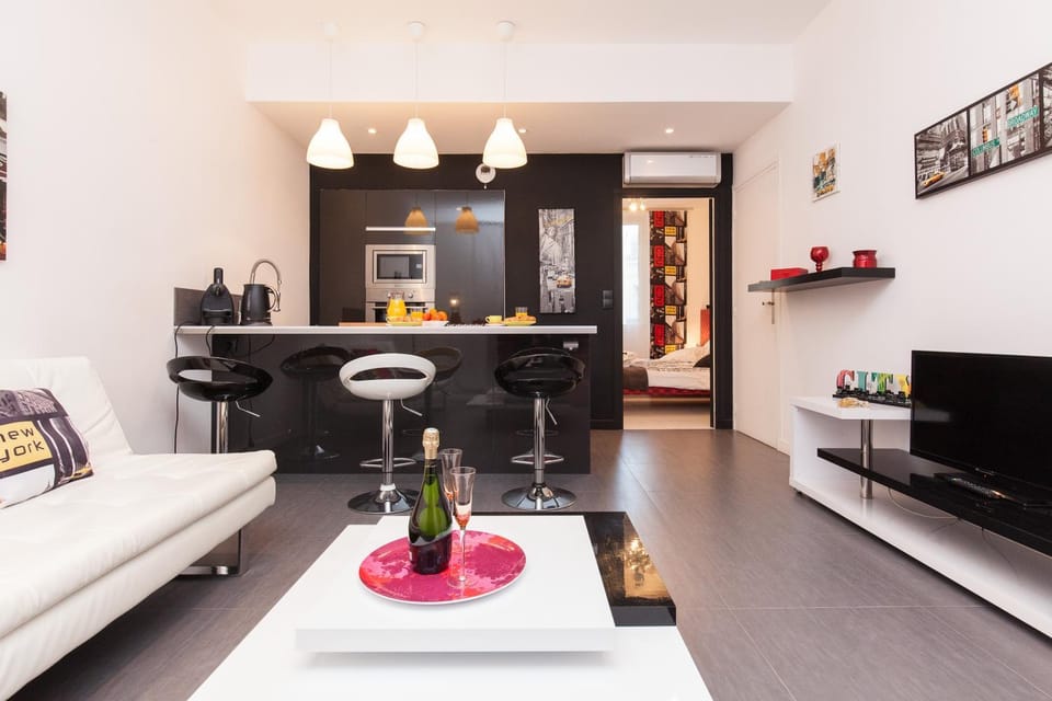 Lounge or bar
