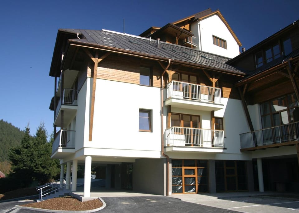 Property building, Facade/entrance