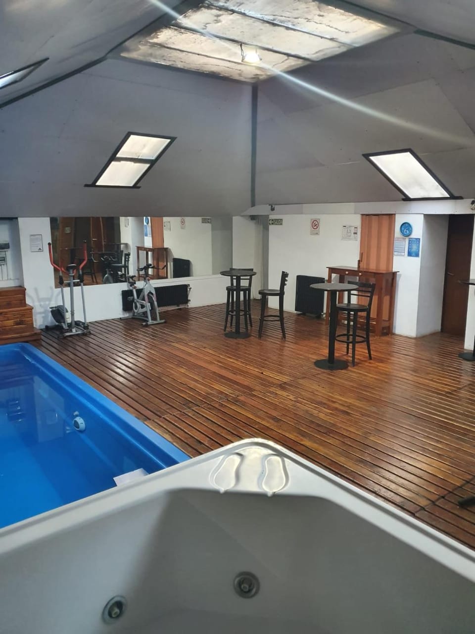 Swimming pool