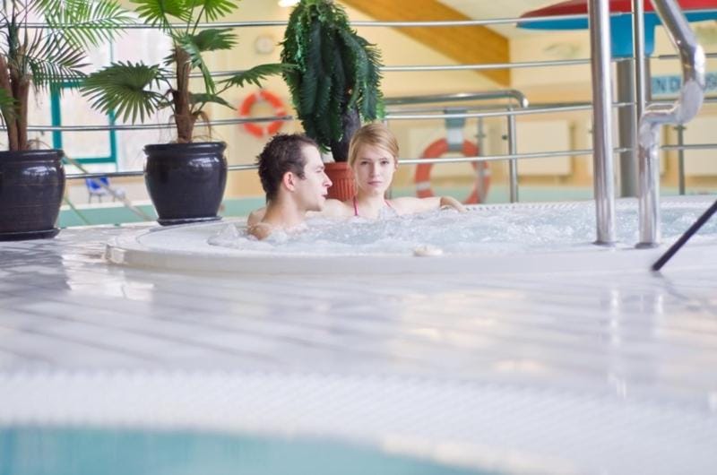 People, Spa and wellness centre/facilities, group of guests