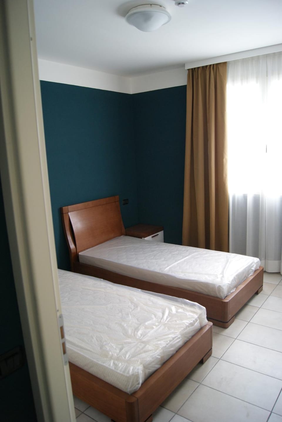 Bed, Day