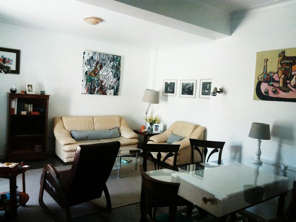 Living room, Photo of the whole room