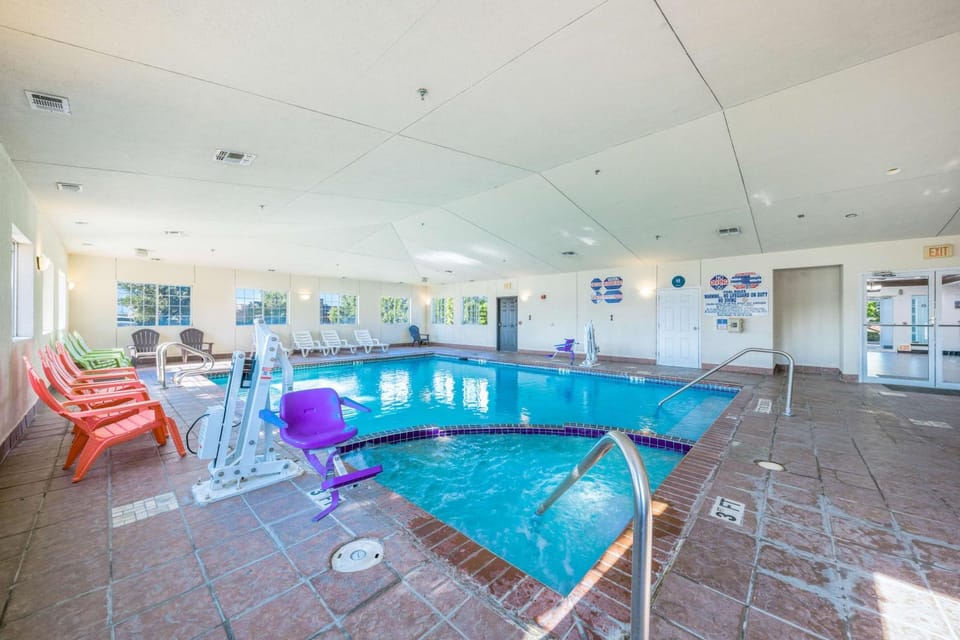 On site, Pool view, Swimming pool