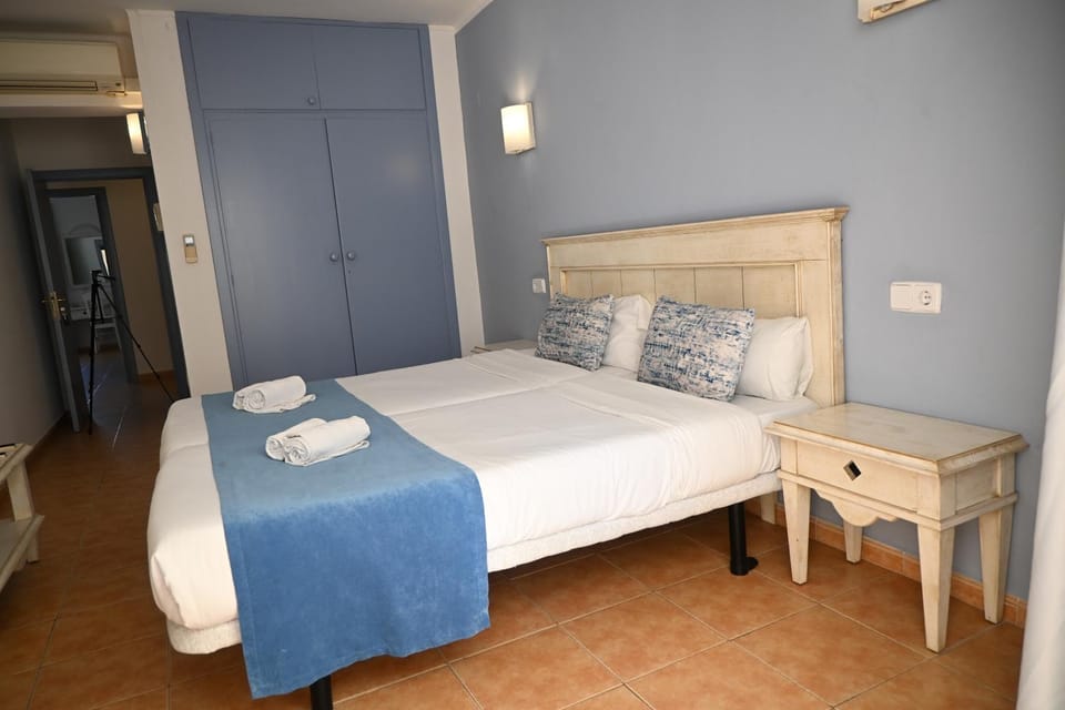 Hostal HPC Porto Colom Bed and Breakfast in Portocolom