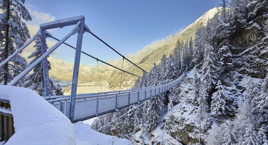 Nearby landmark, Natural landscape